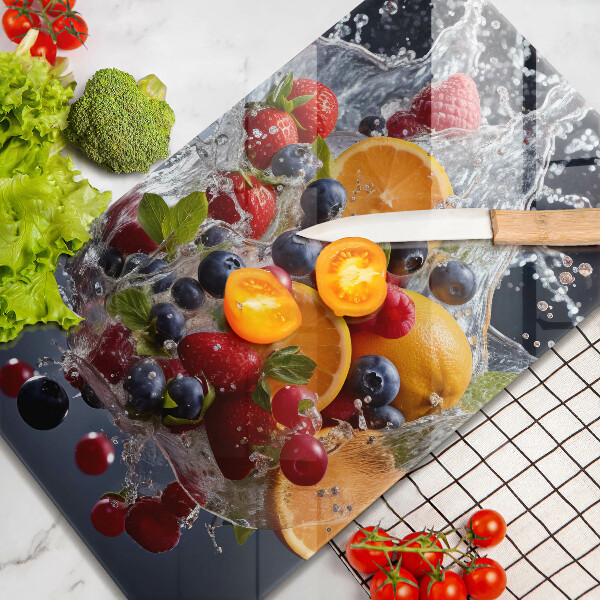 De vidrio templado frutas en agua