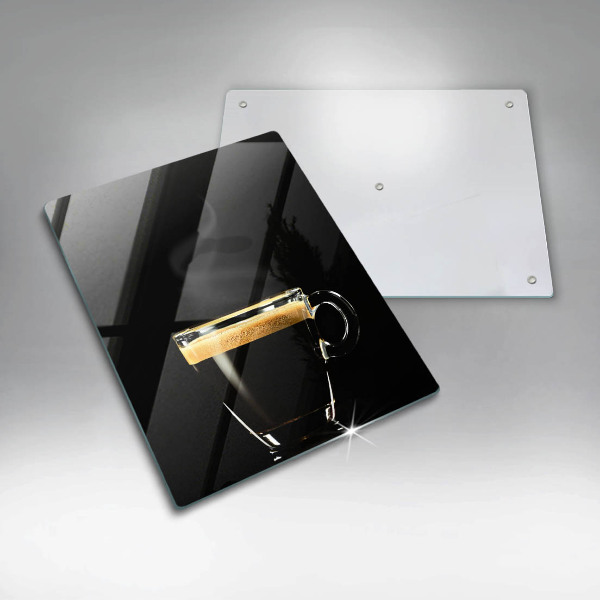 De vidrio templado Un vaso de café negro