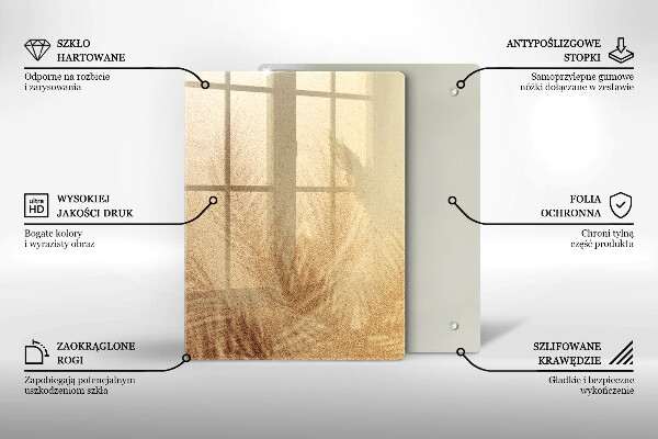 Tabla de cortar de vidrio Nueces sobre un fondo blanco