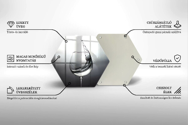Tabla de cortar de vidrio Un vaso de agua
