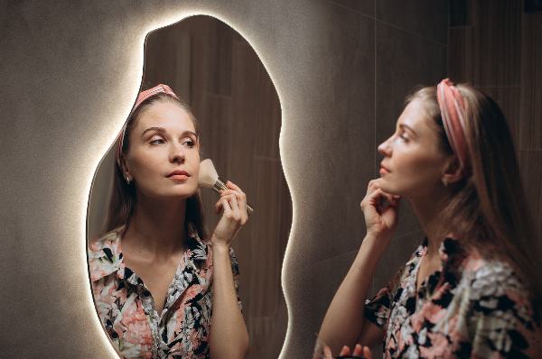 Espejo organico con luz led elegante 45x90 cm