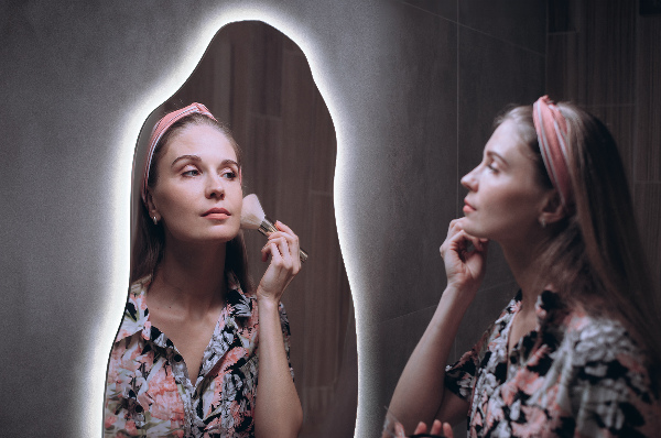 Espejo organico con luz led moderno 50x100 cm