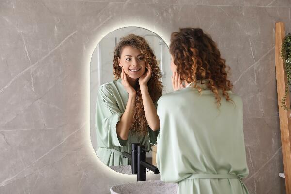 Espejo ovalado con luz 46x80 cm