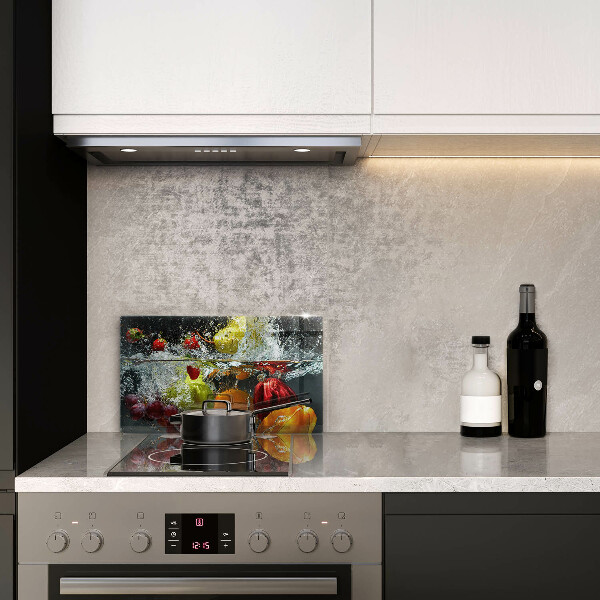 Cubre vitrocerámica Fruta jugosa en agua.