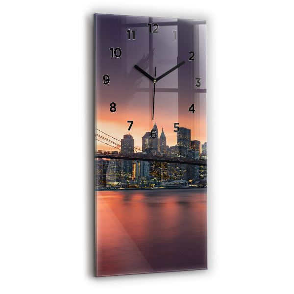Reloj vertical East River de Nueva York - espejomat.es