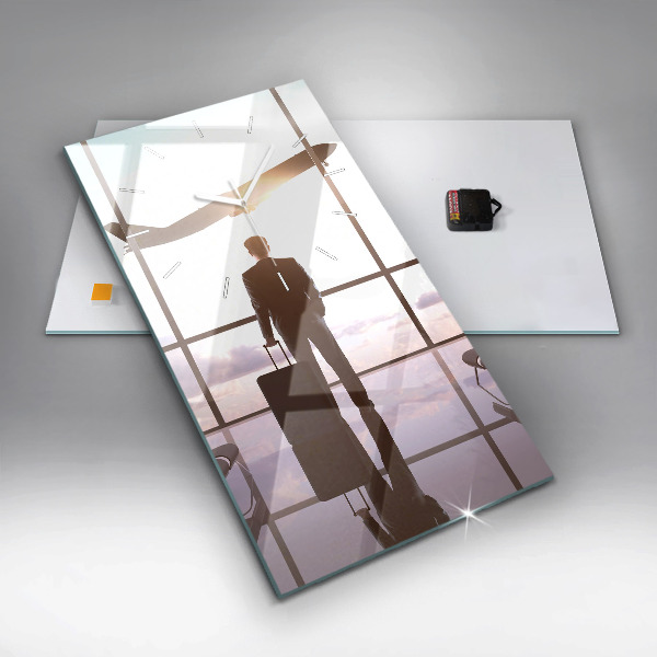 Reloj de vidrio vertical Hombre en el aeropuerto - espejomat.es