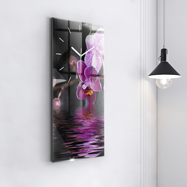 Reloj de vidrio vertical Flor de orquídea sobre el agua - espejomat.es