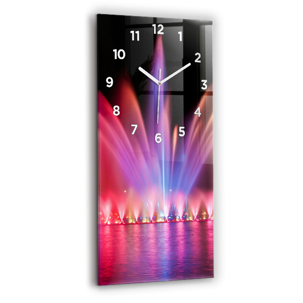 Reloj de vidrio vertical Fuente de Wrocław por la noche - espejomat.es