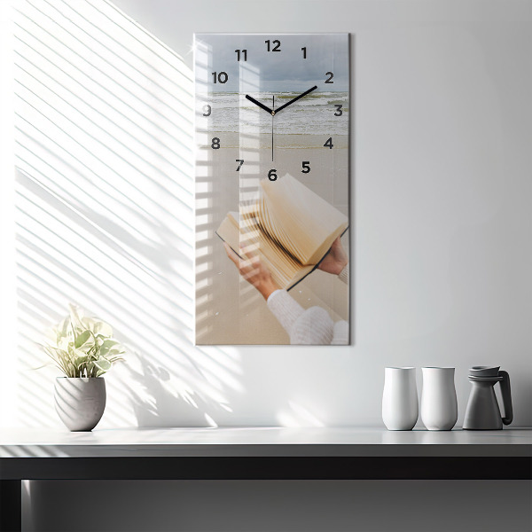 Reloj de cristal vertical Un momento con un libro - espejomat.es