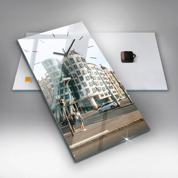 Reloj de cristal vertical Casa danzante Praga - espejomat.es