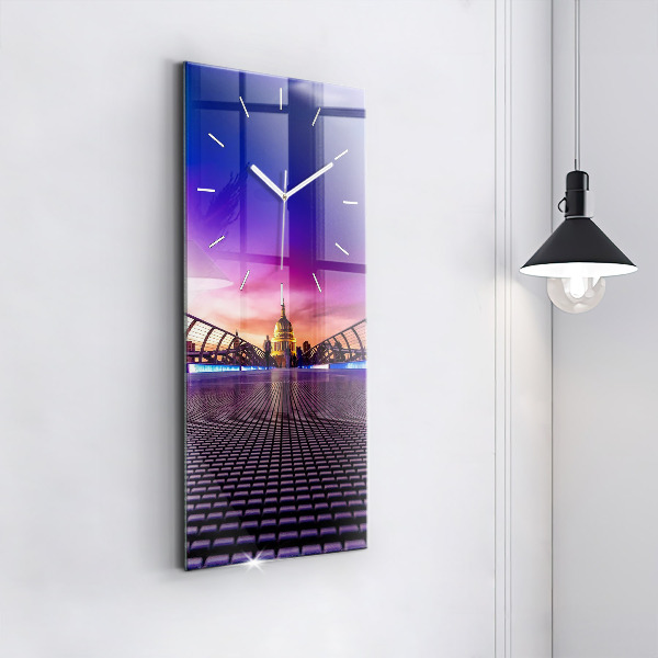 Reloj vertical Catedral de San Pablo - espejomat.es