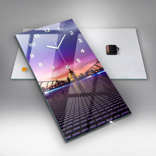 Reloj vertical Catedral de San Pablo - espejomat.es