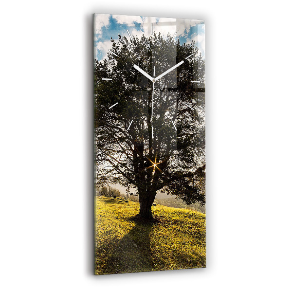 Reloj de vidrio vertical Árbol en una colina - espejomat.es