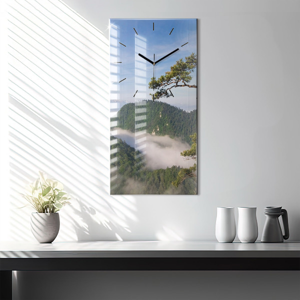 Reloj vertical Pico Sokolica en las montañas Pieniny - espejomat.es