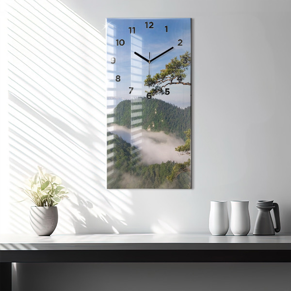 Reloj vertical Pico Sokolica en las montañas Pieniny - espejomat.es