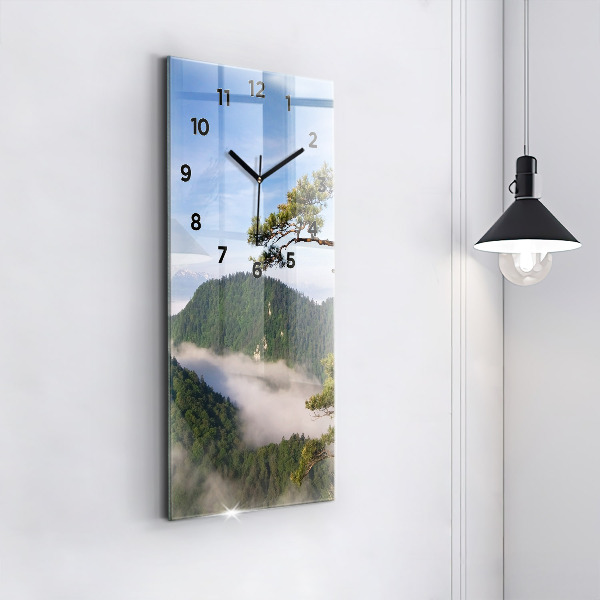Reloj vertical Pico Sokolica en las montañas Pieniny - espejomat.es