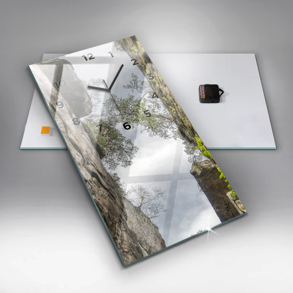 Reloj vertical Ciudad del rock en la República Checa - espejomat.es