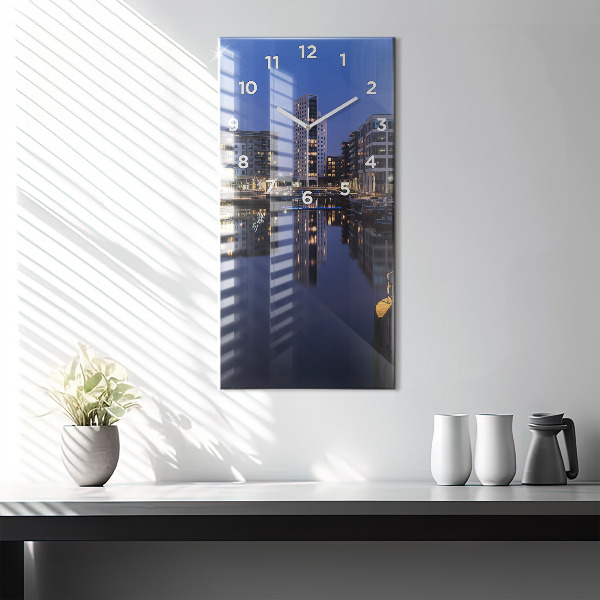 Reloj de cristal vertical Ciudad iluminada de noche - espejomat.es