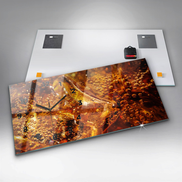 Reloj de cristal horizontal Primer plano de una copa