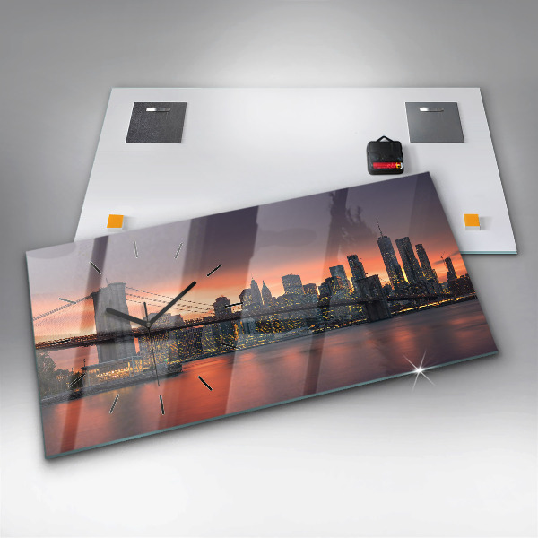 Reloj horizontal East River de Nueva York