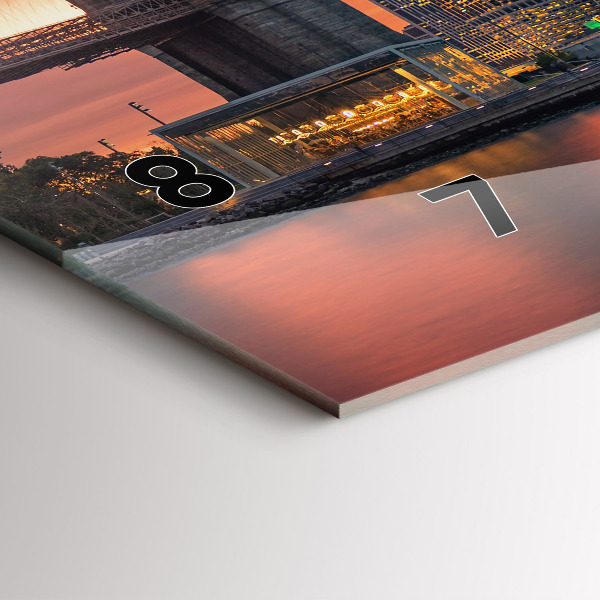 Reloj horizontal East River de Nueva York