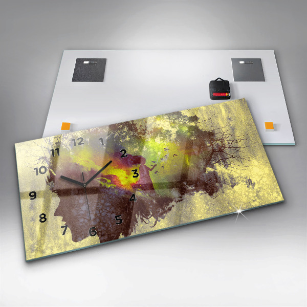 Reloj de cristal horizontal Mujer en el bosque