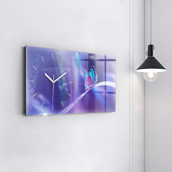 Reloj horizontal Mariposa sobre hierba