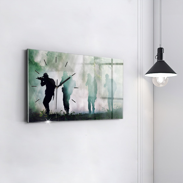 Reloj de cristal horizontal Soldados en un bosque