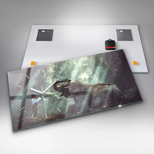 Reloj horizontal Niño leyendo un libro