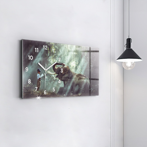 Reloj horizontal Niño leyendo un libro