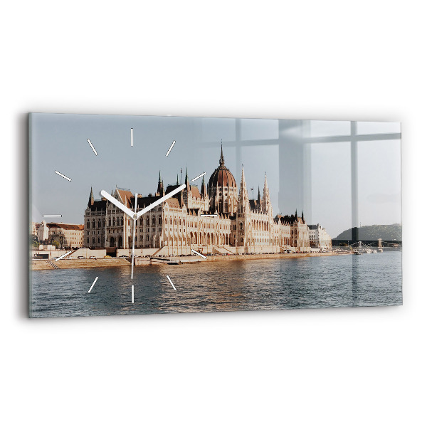 Reloj horizontal Parlamento en Budapest