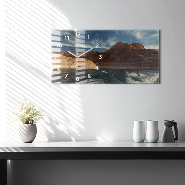 Reloj de cristal horizontal Persona sobre esquís acuáticos