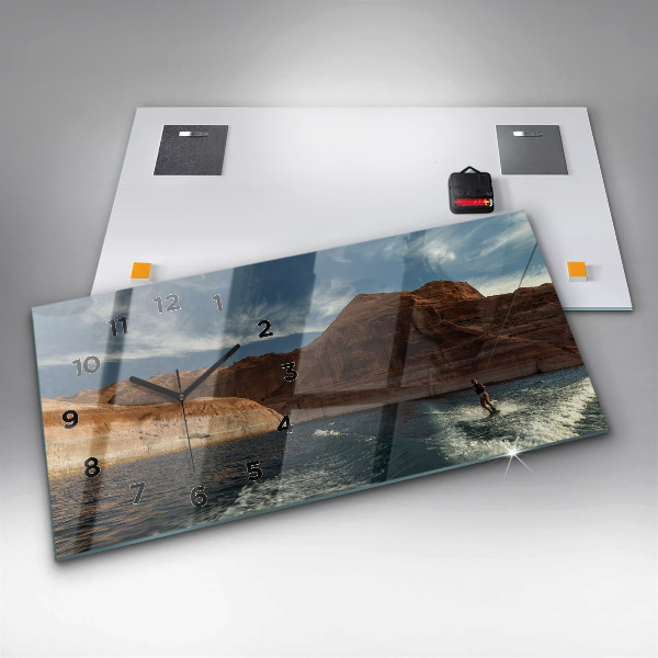 Reloj de cristal horizontal Persona sobre esquís acuáticos