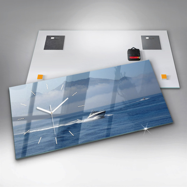 Reloj horizontal Barco flotante en el océano
