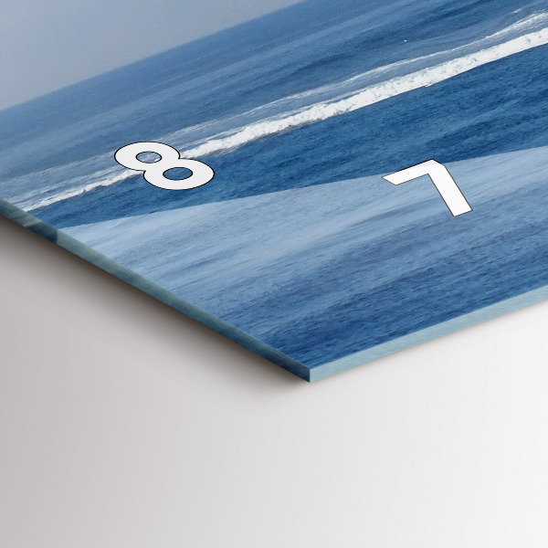 Reloj horizontal Barco flotante en el océano