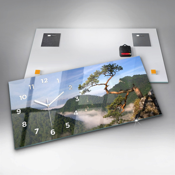 Reloj de cristal horizontal Pico Sokolica en las montañas Pieniny