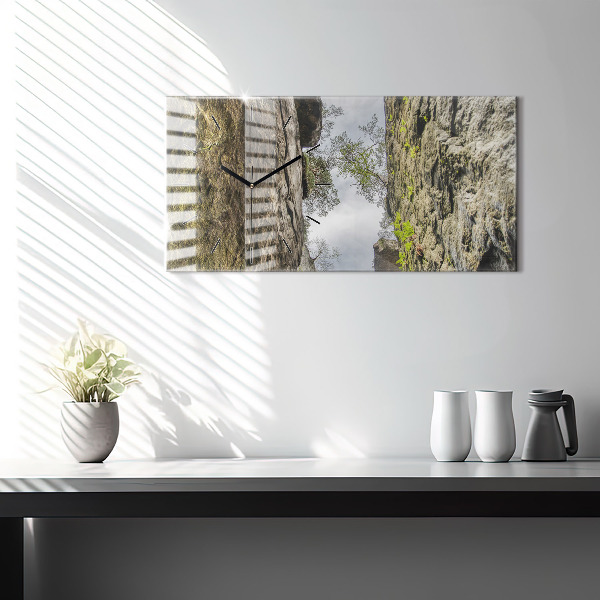 Reloj horizontal Ciudad del rock en la República Checa