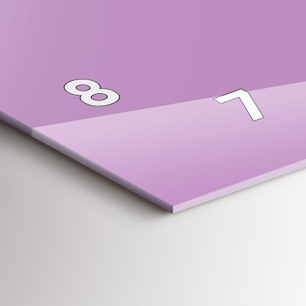 Reloj de cristal horizontal El color lila