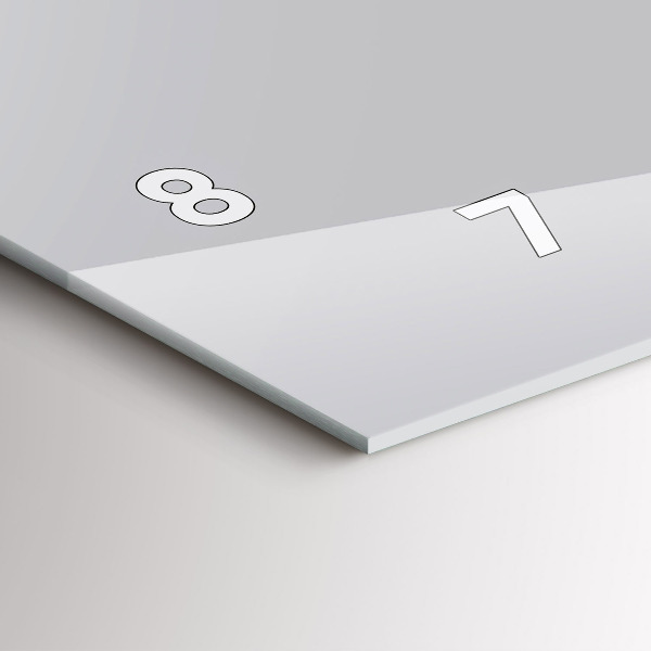 Reloj horizontal El color gris claro