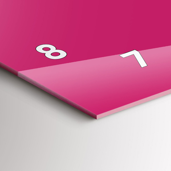 Reloj de cristal horizontal El color rosa fuerte