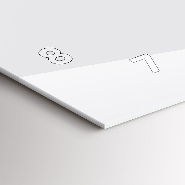 Reloj horizontal Color blanco oscuro