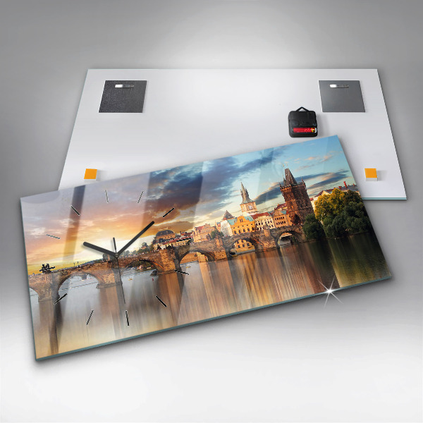 Reloj de cristal horizontal Panorama sobre un río