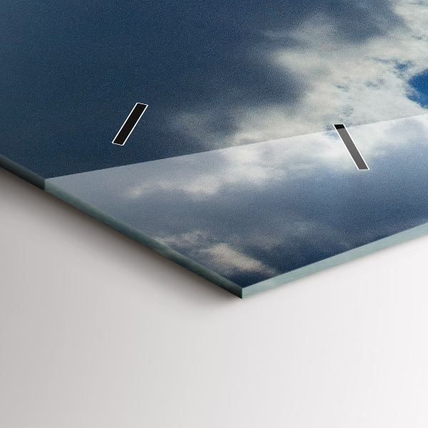 Reloj horizontal Bandera polaca contra el cielo