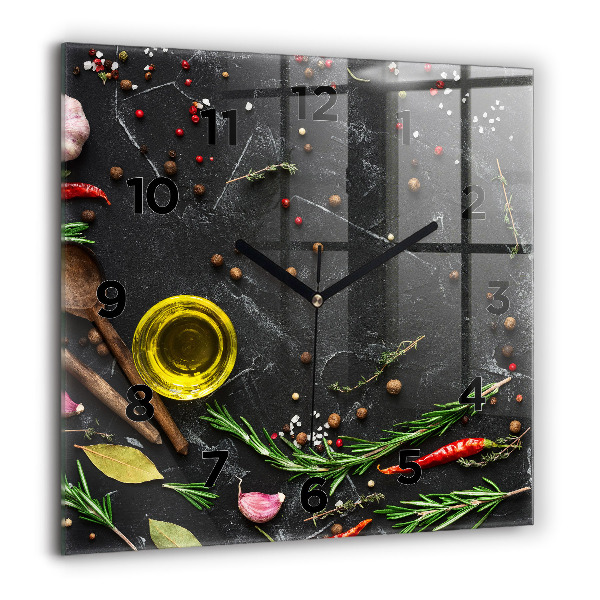 Reloj cuadrado Especias sobre la mesa