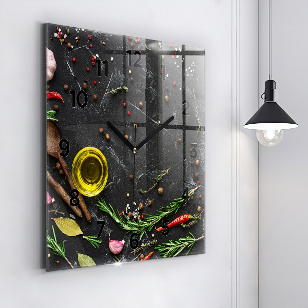 Reloj cuadrado Especias sobre la mesa