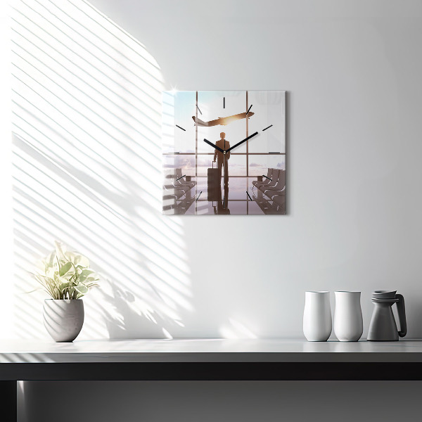 Reloj de pared cuadrado Hombre en el aeropuerto