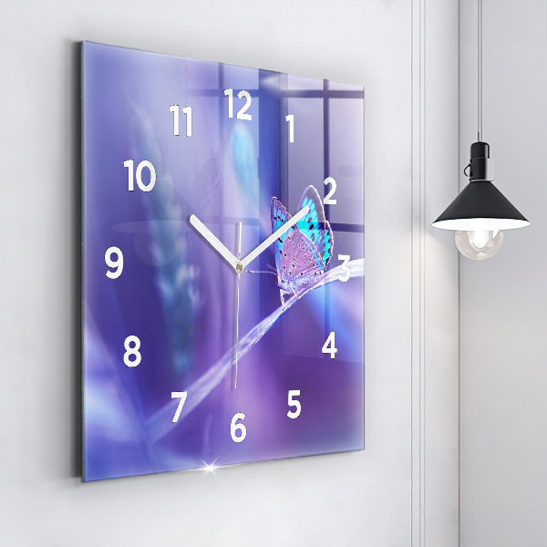 Reloj de pared cuadrado Mariposa sobre hierba