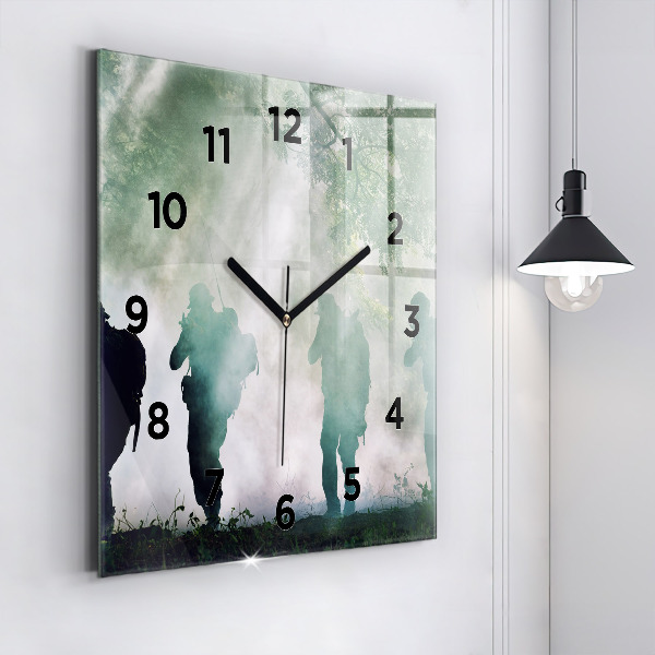 Reloj de pared cuadrado Soldados en un bosque