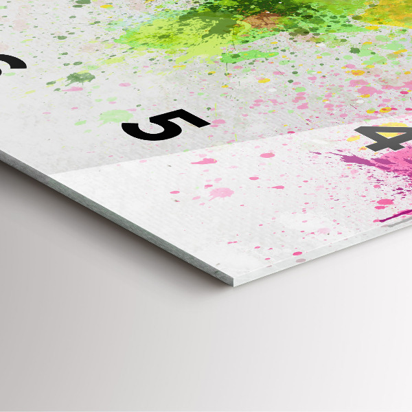 Reloj cuadrado Mapamundi sobre papel