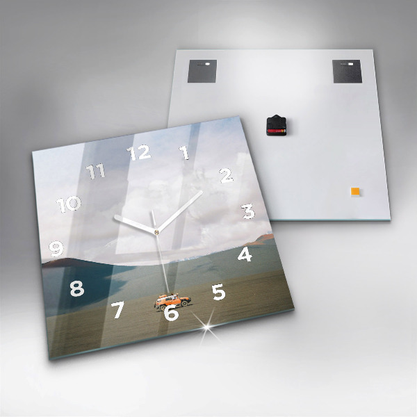Reloj de pared cuadrado Vehículo en el desierto de Kamchatka